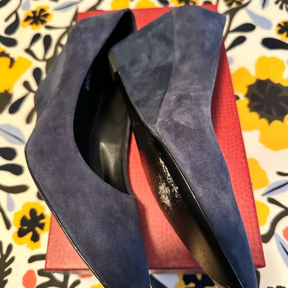 Donald J Pliner Jeri-KS Pump Blue Suede - Picture 3 of 7